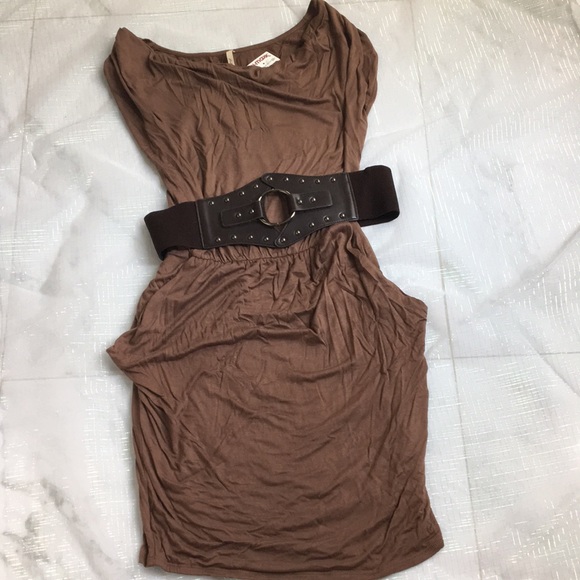 Dresses & Skirts - Its a brown dress and is great for summer
